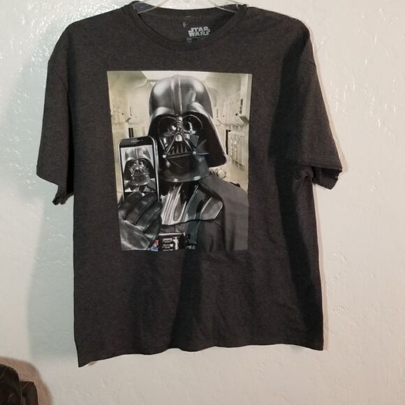 Star Wars Darth Vader Selfie S/S T-shirt - Picture 1 of 3